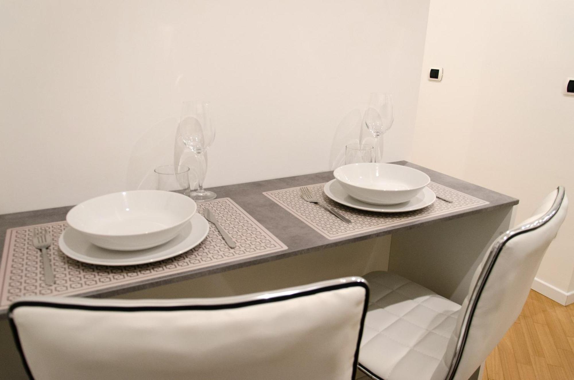 Magnoliaapartments - 5 Nirone Center Milan Bagian luar foto